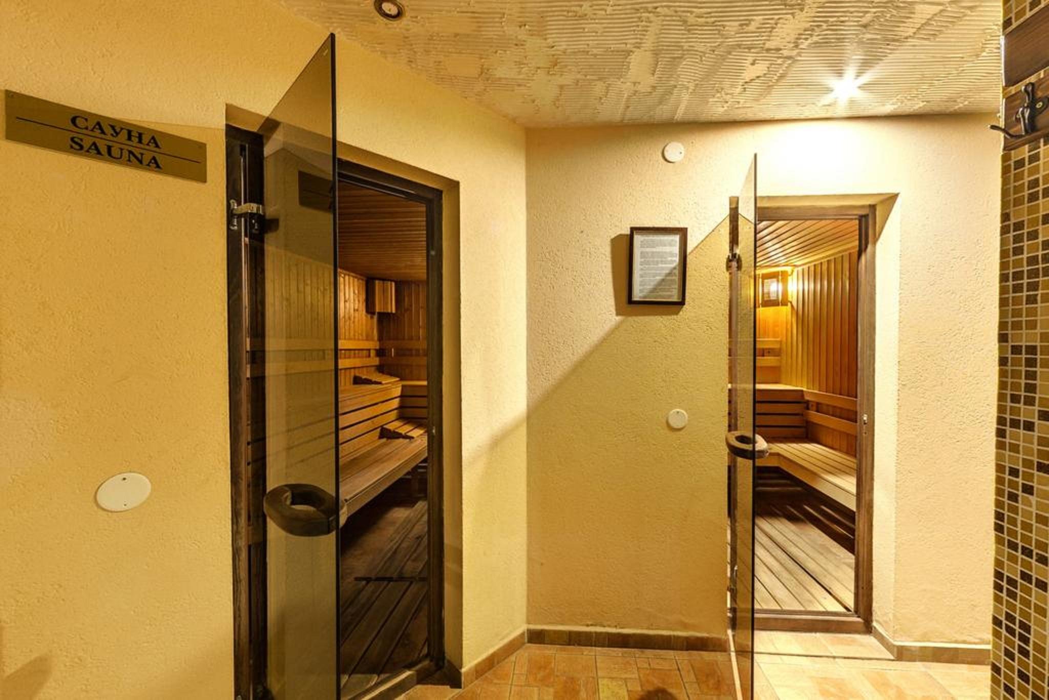 Aparthotel Grand Royale Complex & 4*