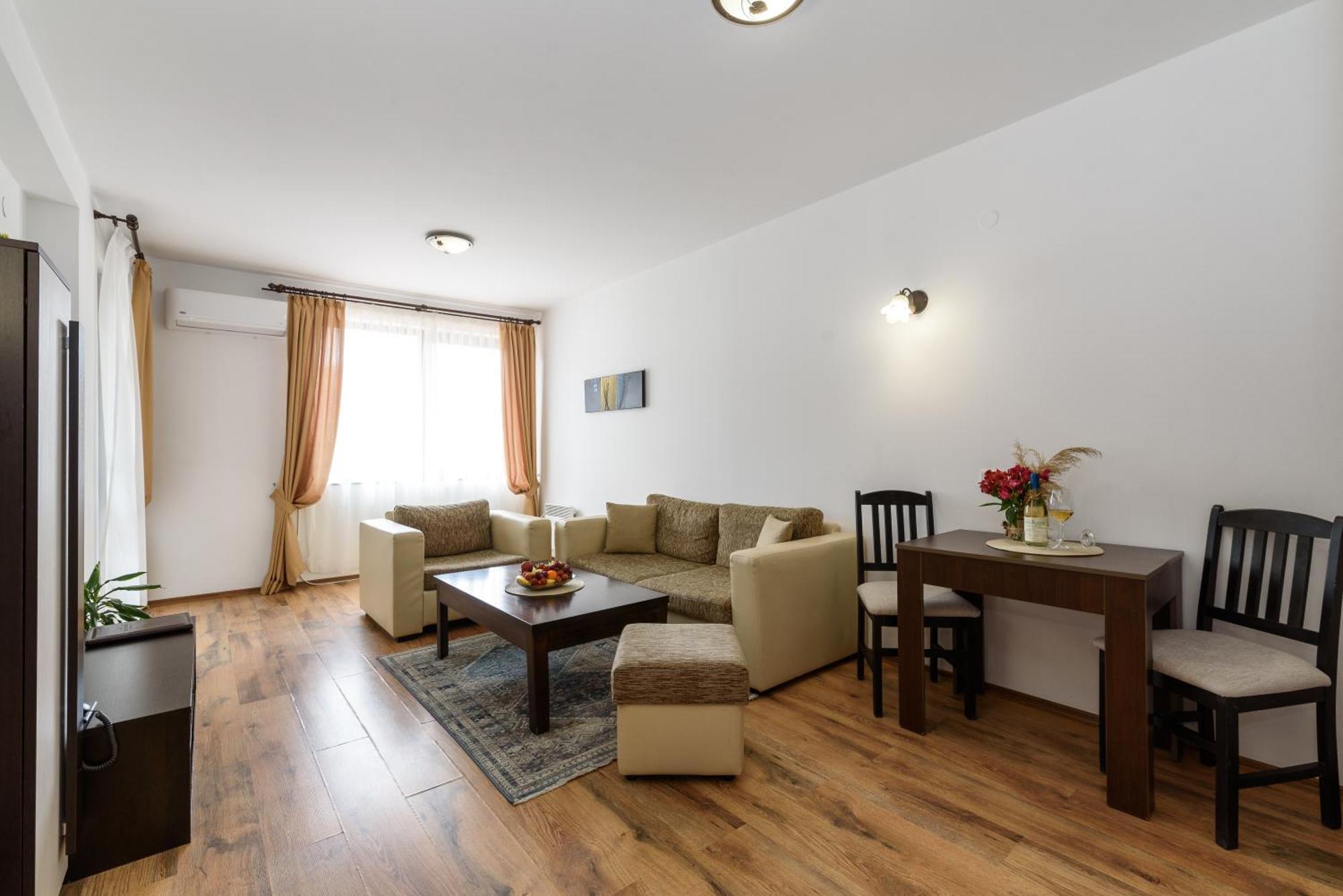 Grand Royale Complex & Aparthotel 4*